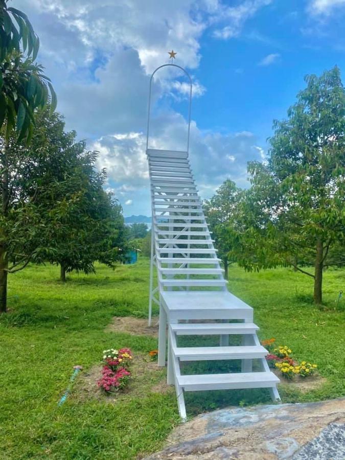 The Moon Camp Khanom Ban Phlao Ngoại thất bức ảnh