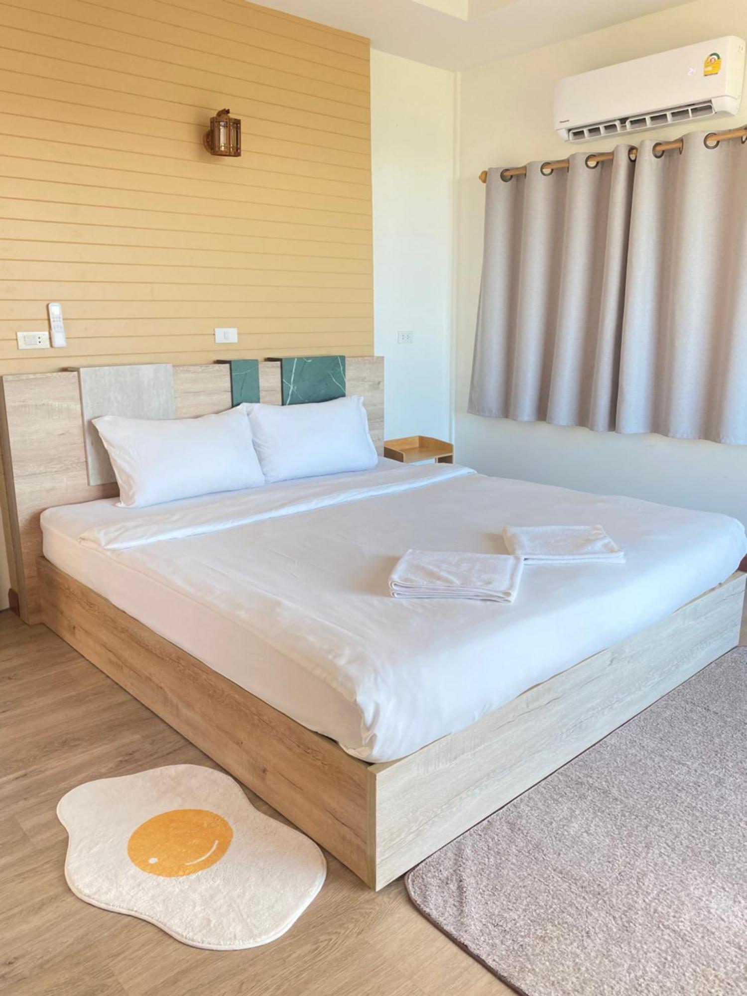 The Moon Camp Khanom Ban Phlao Ngoại thất bức ảnh
